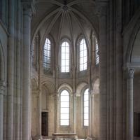 Cathédrale Notre-Dame de Laon - Interior, south transept gallery apsidal chapel