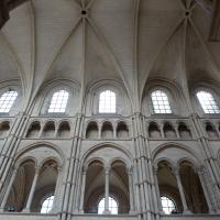 Cathédrale Notre-Dame de Laon - Interior, upper nave, north side with vault