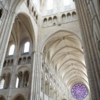 Cathédrale Notre-Dame de Laon - Interior, crossing space and lantern tower: oblique view