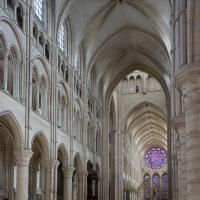 Cathédrale Notre-Dame de Laon - Interior, nave looking northeast