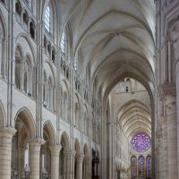 Cathédrale Notre-Dame de Laon - Interior, nave, looking northeast
