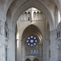 Cathédrale Notre-Dame de Laon - Interior, crossing space and north transept from gallery level