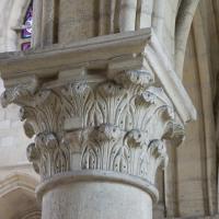 Cathédrale Notre-Dame de Laon - Interior, south choir pier capital