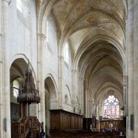 Église Saint-Martin de Laon - Interior, north nave  and chevet elevation looking east