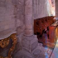 Église Notre-Dame de Melun - Interior, chevet, detail, column and choir stalls