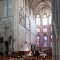 Moret-sur-Loing, Église Notre-Dame - Interior, north transept and chevet looking northeast
