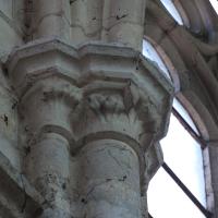 Moret-sur-Loing, Église Notre-Dame - Interior, nave, north clerestory, vaulting shaft capitals