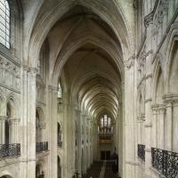 Cathédrale Notre-Dame de Noyon - Interior, chevet and nave looking west from gallery level