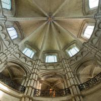 Cathédrale Notre-Dame de Noyon - Interior, chevet hemicycle looking up with vault
