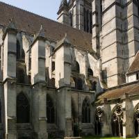 Cathédrale Notre-Dame de Noyon - Exterior, nave, northern flank and west towers from cloister