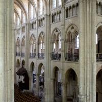 Cathédrale Notre-Dame de Noyon - Interior, nave, gallery level, looking northwest