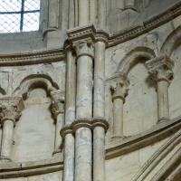 Cathédrale Notre-Dame de Noyon - Interior, chevet hemicycle triforium