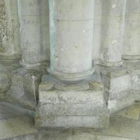 Cathédrale Notre-Dame de Noyon - Interior, chevet, ambulatory, base