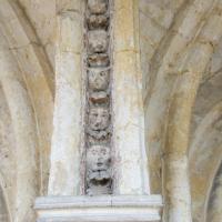 Cathédrale Notre-Dame de Noyon - Interior,  chevet north gallery transverse arch