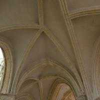 Église Saint-Quiriace de Provins - Interior, ambulatory ribbed vaults