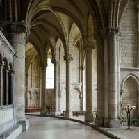 Basilique Saint-Remi de Reims - Interior, south ambulatory radiating chapels