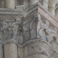 Basilique Saint-Remi de Reims - Interior, north transept shaft capital