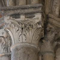 Basilique Saint-Remi de Reims - Interior, south chevet aisle capital