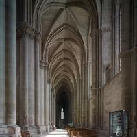 Cathédrale Notre-Dame de Reims - Interior, nave, south aisle looking east