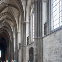 Cathédrale Notre-Dame de Reims - Interior, nave south aisle looking east