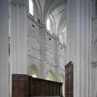 Abbaye Saint-Germer-de-Fly - Interior, south choir elevation, choir stalls