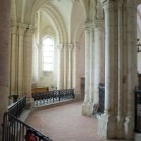 Abbaye Saint-Germer-de-Fly - Interior, ambulatory looking southwest