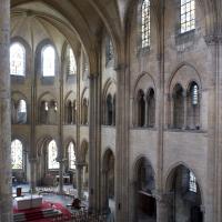 Église de Saint-Leu-d'Esserent - Interior, south chevet and nave elevation from triforium level
