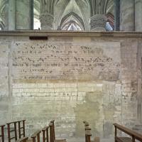 Collégiale Saint-Quentin - Interior, choir fresco, musical inscriptions