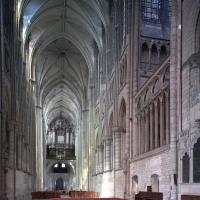 Collégiale Saint-Quentin - Interior, choir and nave looking west
