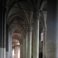 Collégiale Saint-Quentin - Interior, south chevet aisle looking east into ambulatory