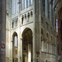 Collégiale Saint-Quentin - Interior, western north transept, east elevation