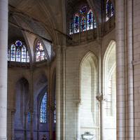 Collégiale Saint-Quentin - Interior, ambulatory looking north