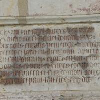 Collégiale Saint-Quentin - Interior, inscription in axial chapel