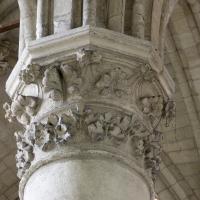 Collégiale Saint-Quentin - Interior, north nave aisle pier capital
