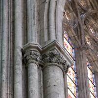 Collégiale Saint-Quentin - Interior, north nave shaft capital