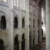 Cathédrale Notre-Dame de Senlis - Interior, chevet, gallery level, looking southwest