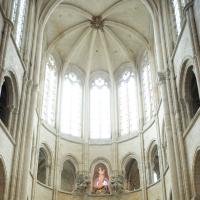 Cathédrale Notre-Dame de Senlis - Interior, chevet, hemicycle looking up