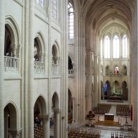 Cathédrale Notre-Dame de Senlis - Interior, nave looking northeast, gallery level