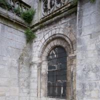 Cathédrale Notre-Dame de Senlis - Exterior, nave, gallery window 