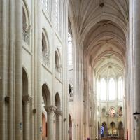 Cathédrale Notre-Dame de Senlis - Interior, nave looking northeast