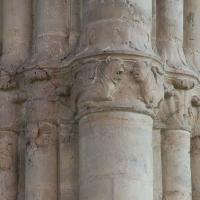 Cathédrale Notre-Dame de Senlis - Interior, chevet, north side, stringcourse