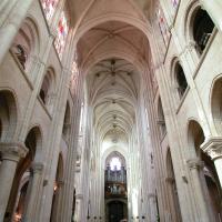 Cathédrale Notre-Dame de Senlis - Interior, chevet and nave looking west
