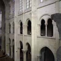 Cathédrale Notre-Dame de Senlis - Interior, nave, looking southeast, gallery level