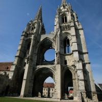 Église Saint-Jean-des-Vignes de Soissons - Ruins of interior of western frontispiece