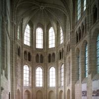Église Saint-Léger de Soissons - Interior, east apse elevation