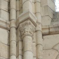 Église Saint-Léger de Soissons - Interior, apse shaft capital