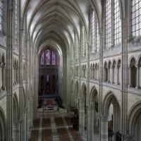 Cathédrale Saint-Gervais-Saint-Protais de Soissons - Interior, nave, triforium level,  looking southeast 