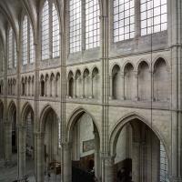 Cathédrale Saint-Gervais-Saint-Protais de Soissons - Interior, nave, triforium level  looking northwest 