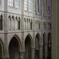 Cathédrale Saint-Gervais-Saint-Protais de Soissons - Interior, chevet triforium level looking northeast into hemicycle