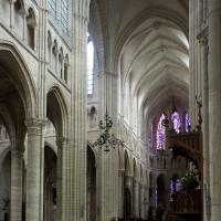 Cathédrale Saint-Gervais-Saint-Protais de Soissons - Interior, nave and crossing looking northeast